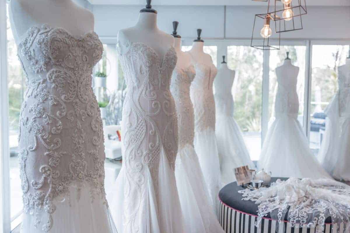 Perfectly Co-ordinate the Bridesmaid’s Dress with your Wedding Gown
