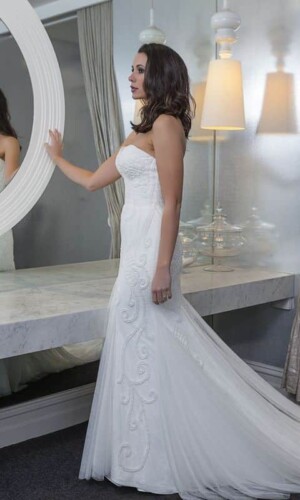 Sample Sale size 8-10 $900 Wedding Gowns Romantic Melbourne