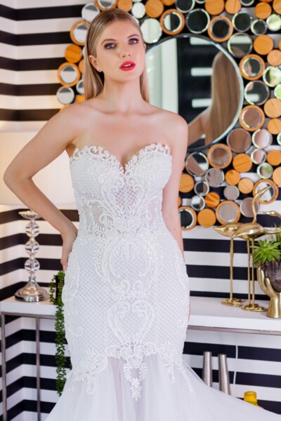 Stunning sweetheart beaded bodice wedding dress with mermaid tulle skirt Stunning sweetheart beaded bodice wedding dress with mermaid tulle skirt
