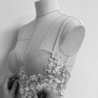 lace applique on wedding dress
