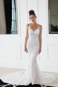 Size 8 to 10This stunning lace fitted gown has 3D lace and long detail train Renting a Bridal Gown